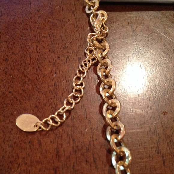 Faux gold chain - Picture 2 of 2