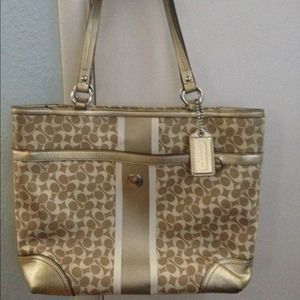 ‼️EVERYTHING MUST GO‼️Authentic Coach Purse