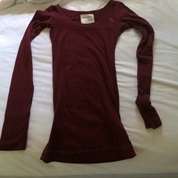 Cute Stretch Red Abercrombie & Fitch Top