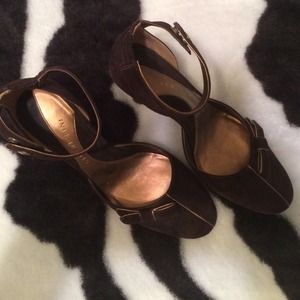 Giani Bini brown suede heels, 3"