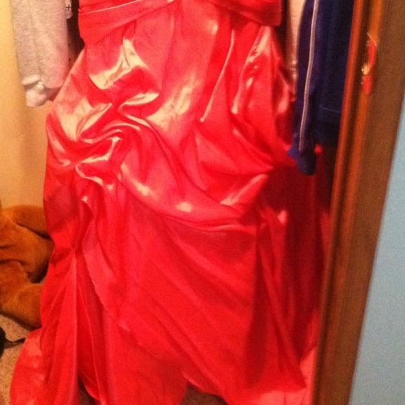 Watermelon colored prom dress - Picture 3 of 3