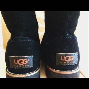 Authentic Selia UGG boots