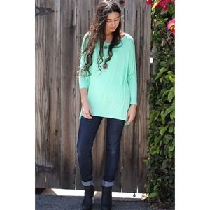 Mint dolman sleeve top NEW💛💛