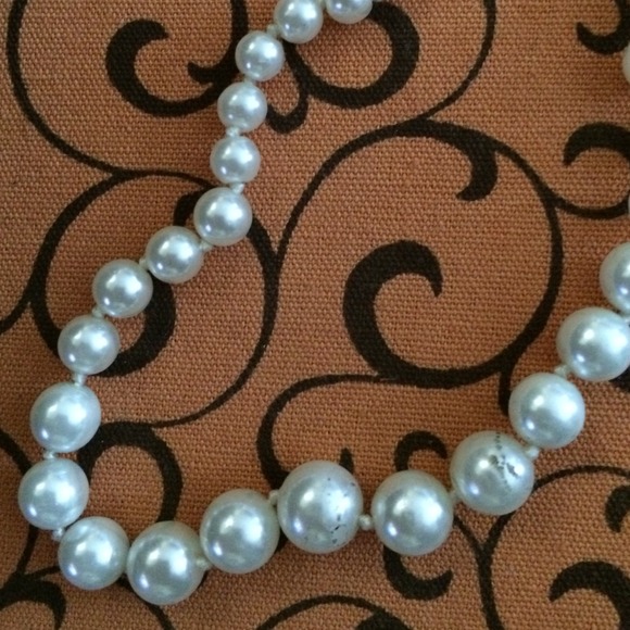 $5-SALE Nice Costume Jewelry Pearls! - Picture 2 of 2