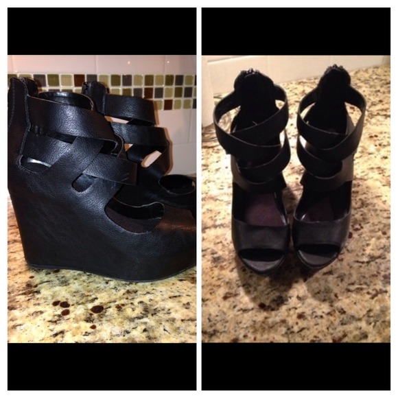 Mossimo wedges