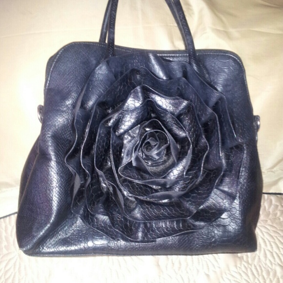 black handbag