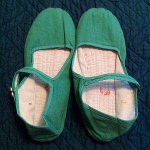 🚫SOLD🚫Urban Outfitters teal flats