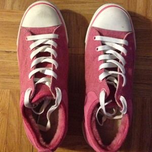 Authentic Ugg Shoes 💕 (price negotiable)