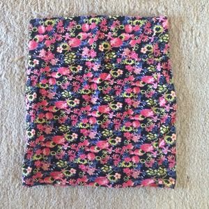 Floral tight skirt