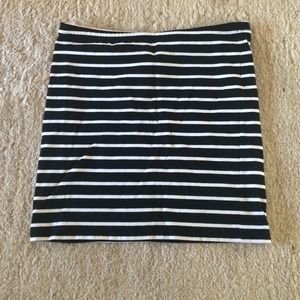 Tight stripped skirt!