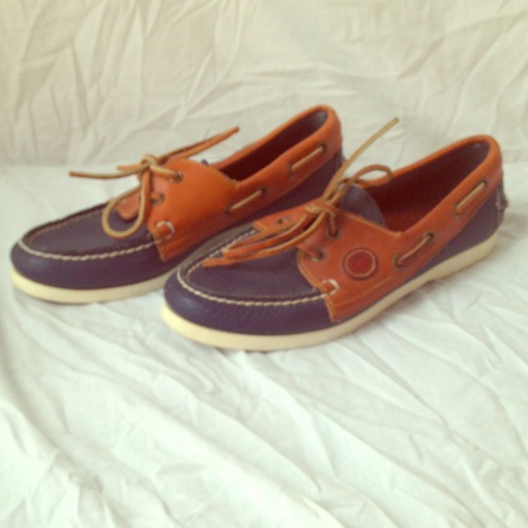 Dooney and Bourke vintage boat shoes