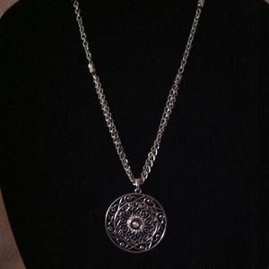 Medallion necklace