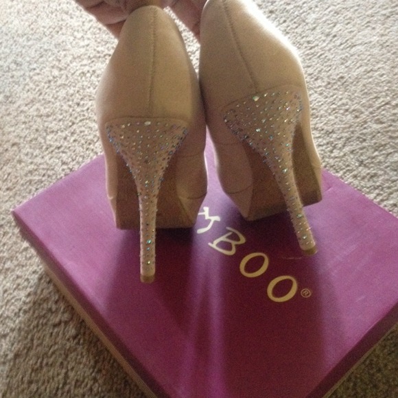 Heels!! - Picture 2 of 4