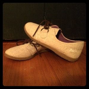Burlap like oxford style shoes