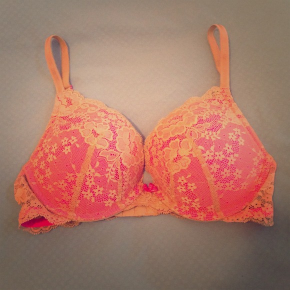 Victoria's Secret lace push up bra!