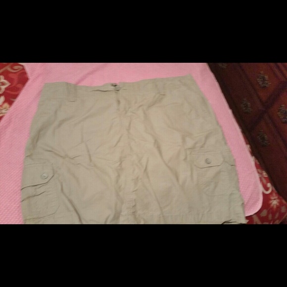 Khaki skirt