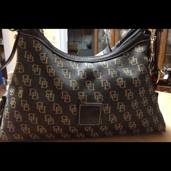 Dooney & Bourke large purse