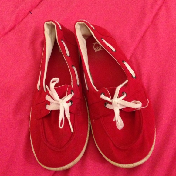 Red boat shoes