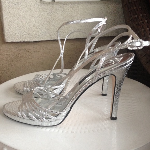 CAPARROS silver event heels 7.5 🥂