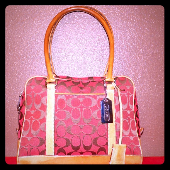 *****SOLD***** Authentic Coach Signature Tote