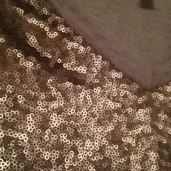 ♥Host Pick!! 8/9♥Sequined Sweatshirt♥ - Picture 3 of 4