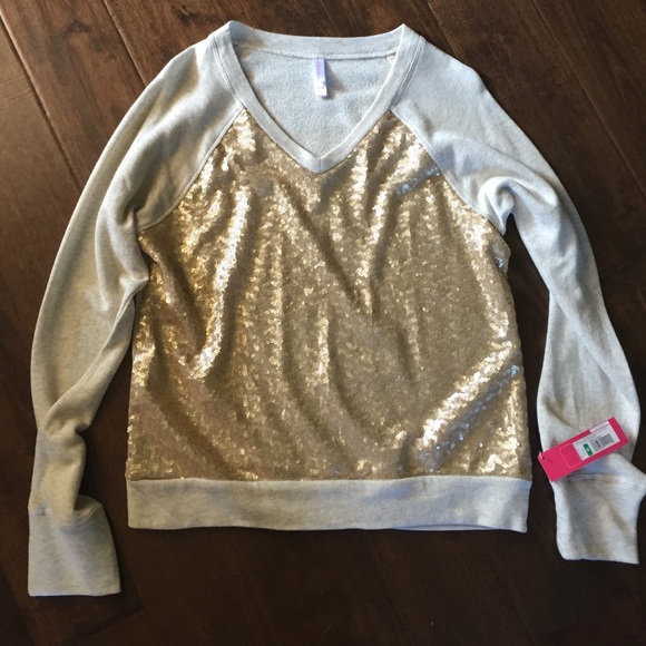 ♥Host Pick!! 8/9♥Sequined Sweatshirt♥ - Picture 4 of 4