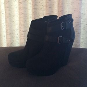 Mossimo "Kessa" Wedge Ankle Boots- Black