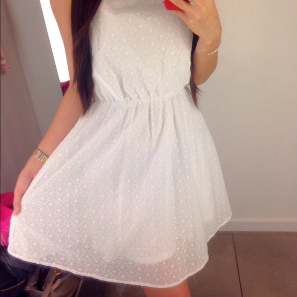 H&M Dresses & Skirts - H&M white dress