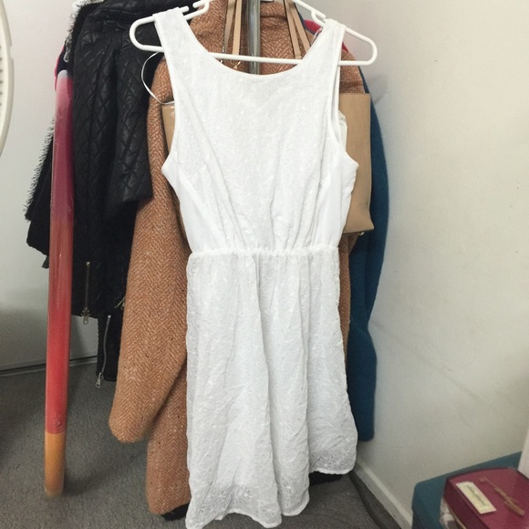 H&M white dress - Picture 4 of 4
