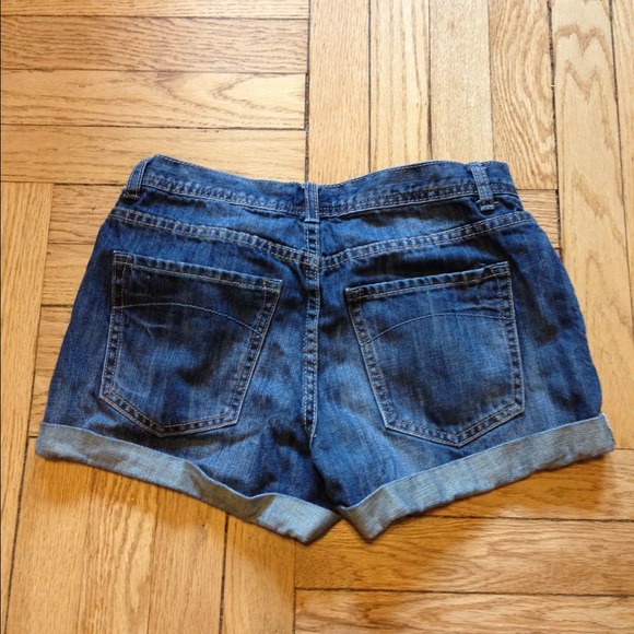 Forever 21 boyfriend cuffed denim shorts - Picture 2 of 2