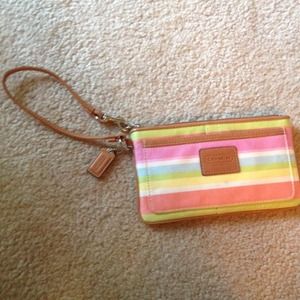 Price Cut✂️Coach clutch