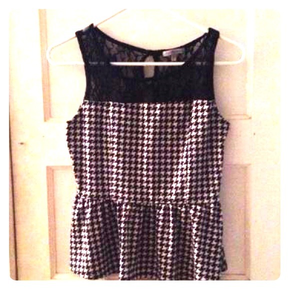 Charlotte Russe medium blouse. Black and white.