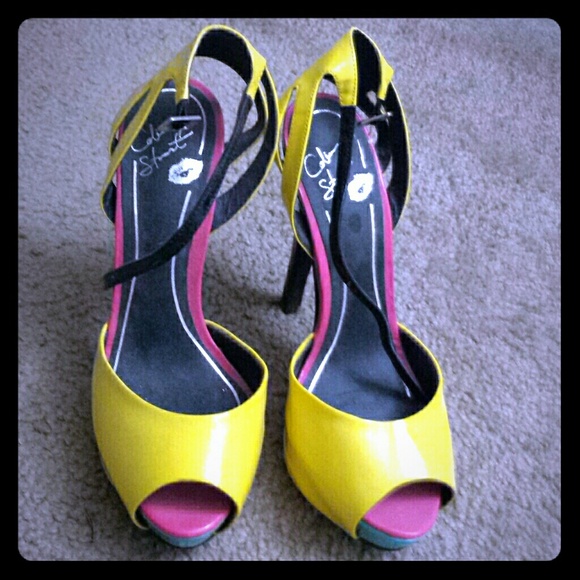 Colin Stuart color block pump