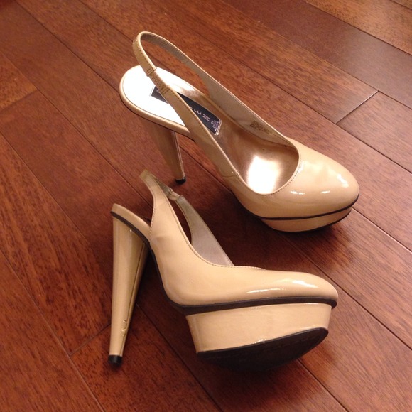 Nude Steve Madden sling back heels