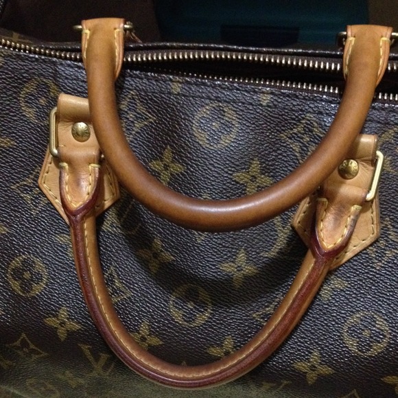 ❌SOLD❌👜 Authentic Louis Vuitton Speedy 30 👜 - Picture 4 of 4