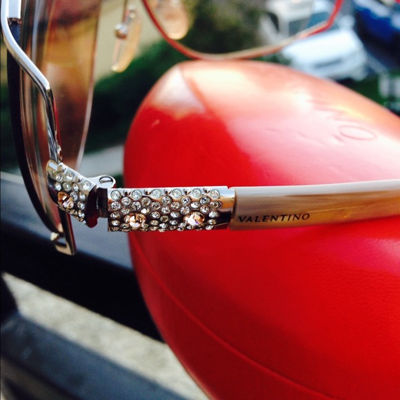 ***Last Chance***Gorgeous Valentino Shade