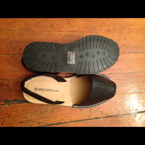 Shoes - Picture 2 of 3