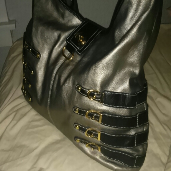 Purse - Picture 2 of 2