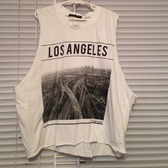 TRADED 🚫RARE Brandy Melville white muscle tee