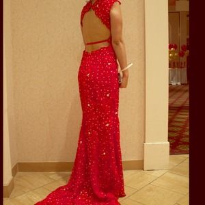 New high neck sleeveless lace dress mermaid gown