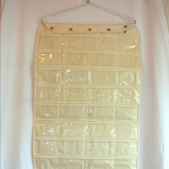 Jewelry organizer