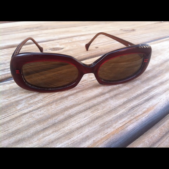 Oscar de la renta sunglasses