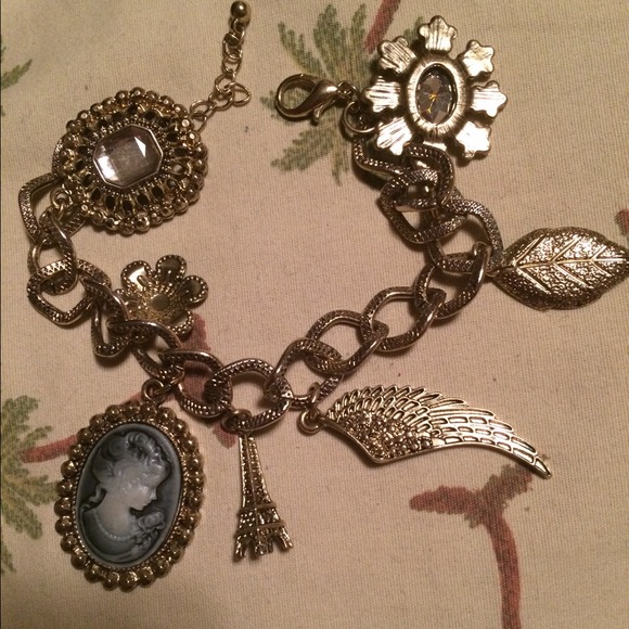 Gold bracelet - Picture 1 of 1