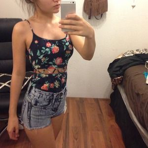 Floral tank with cutouts in midlle