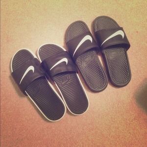 NIKE sliders/Coach Rainboots bundle