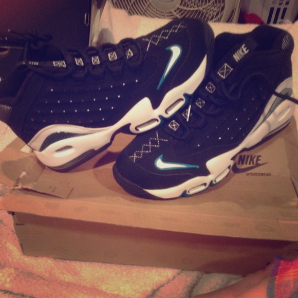 Air Griffey Max 2 size 5.5 youth
