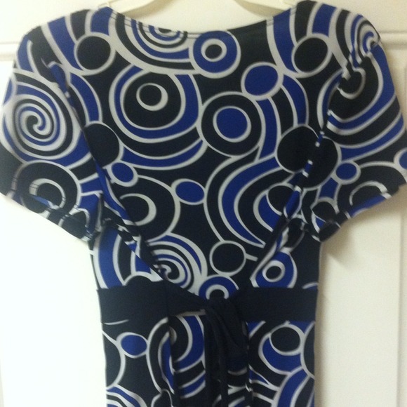 Sold in bundle - Picture 2 of 3