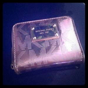 Final mark down! Rose Gold Michael kors wallet