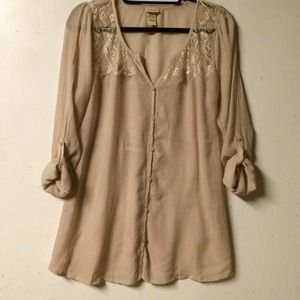 Flowy lace shirt