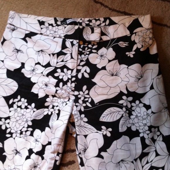 Forever 21 Pants - F21 stretch B/W floral pants